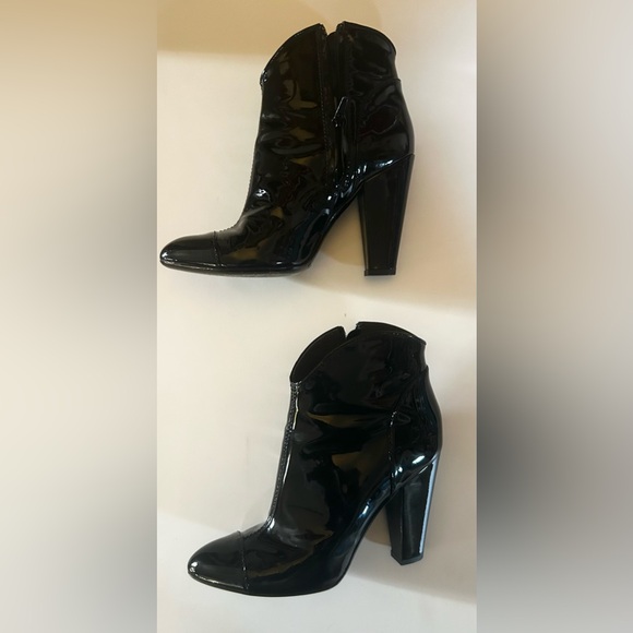 Burberry Black Patten Leather Heeled Ankle Boots - Picture 3 of 7